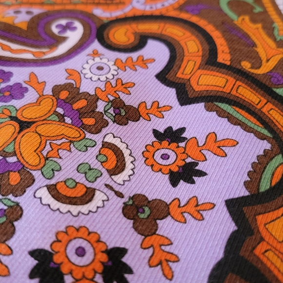 Taka Wear - Colorful Printed Shorts - Picture 12 of 15